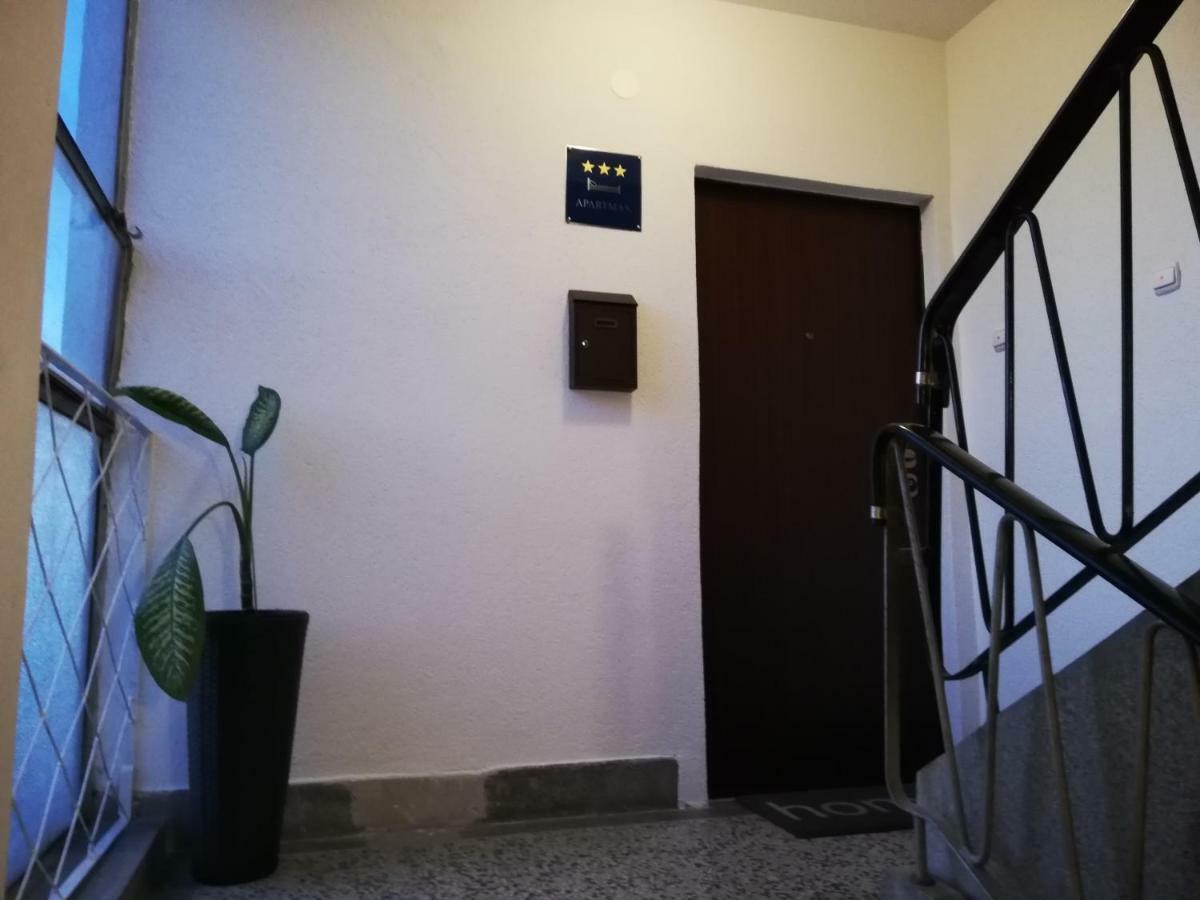 Apartman Skribulja Zupanja Exterior photo